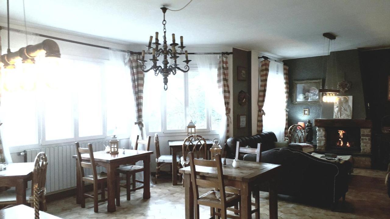 B&B Le Camelie Del Bosco Baiardo ภายนอก รูปภาพ